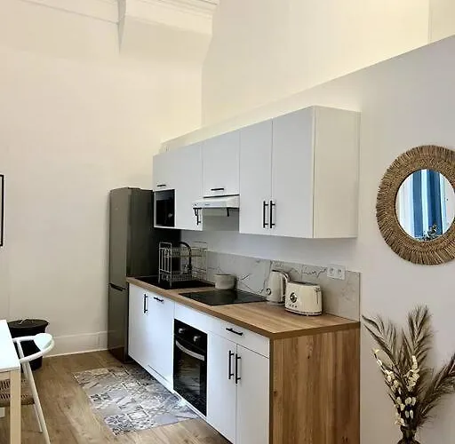 Casa Cezane - Place De La Comedie, アパート *