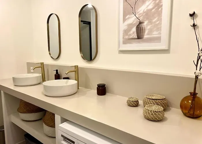 Casa Cezane - Place De La Comedie, アパート